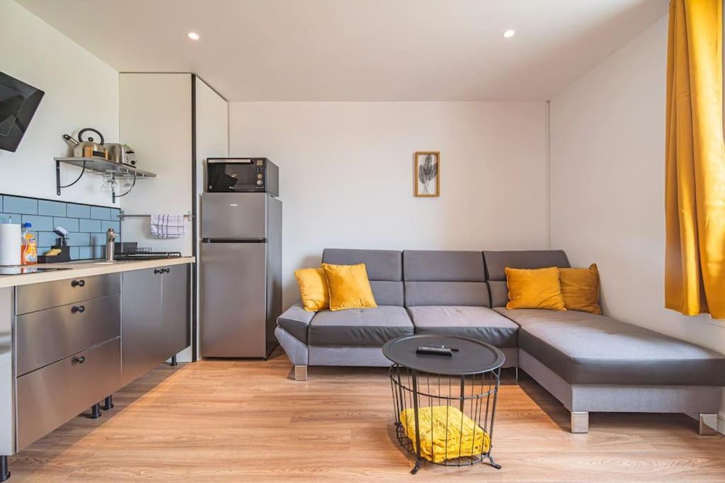 "Le Chaleureux" Appartement Pour 4 Personnes Isles-sur-Suippe Eksteriør bilde